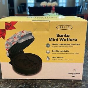 NIB Bella Mini Santa Waffle Maker